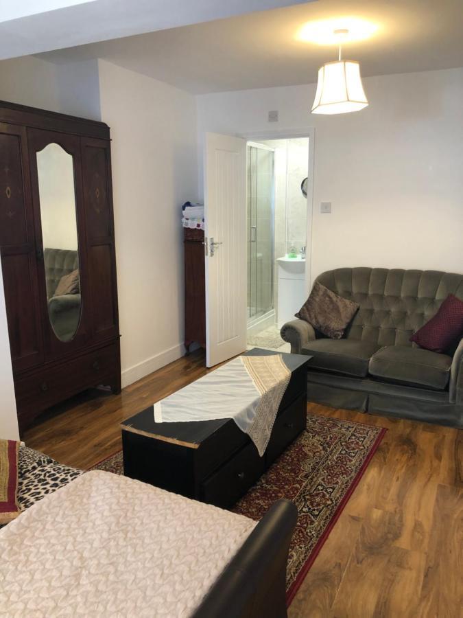 Eltham Flat Apartment ลอนดอน ภายนอก รูปภาพ